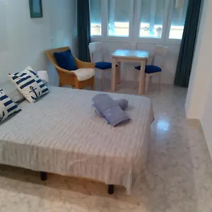 Apartment Los Cisnes Beach Studio 100m Playa, Benalmadena